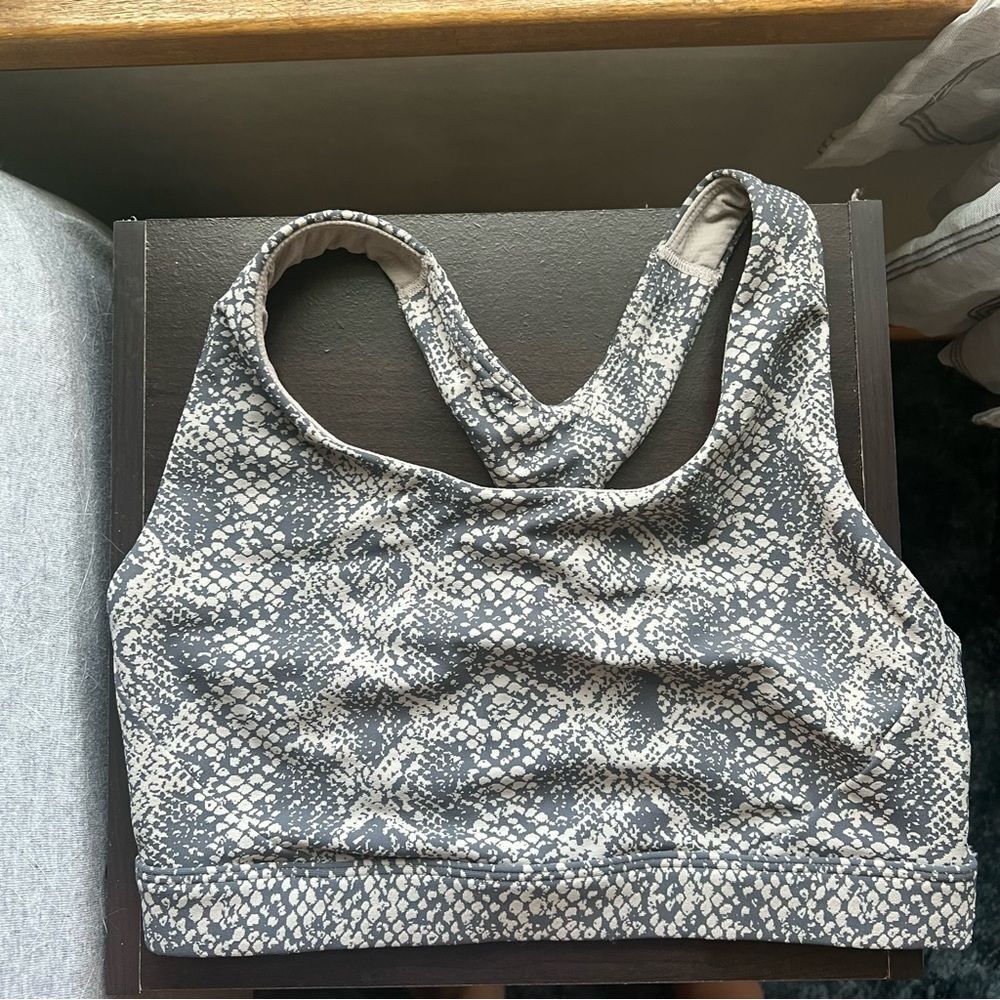 Athleta Ultimate Snakeskin Supersonic Sports Bra Size Small